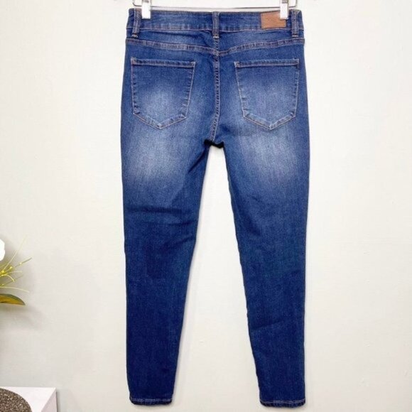 Tahari Classic Skinny Jeans Dark Blue Distressed Stretch 6 - Picture 2 of 8